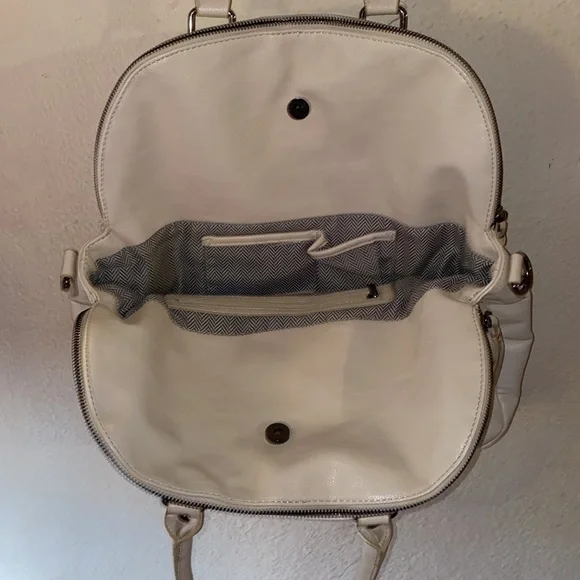 Steve Madden large quilted puff purse - Picture 7 of 15